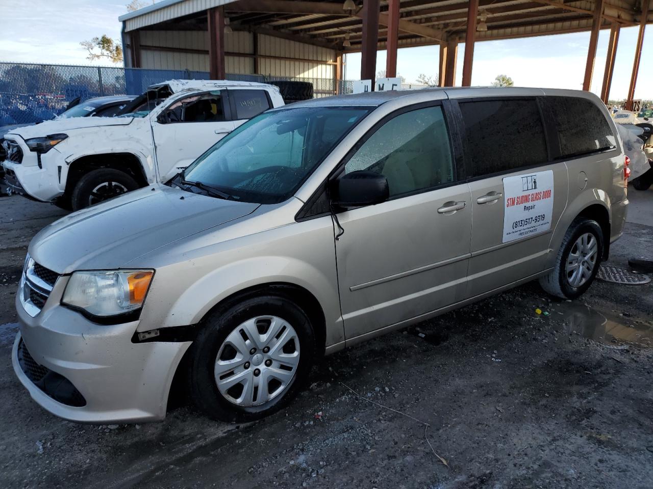 2014 Dodge Caravan - Image 1