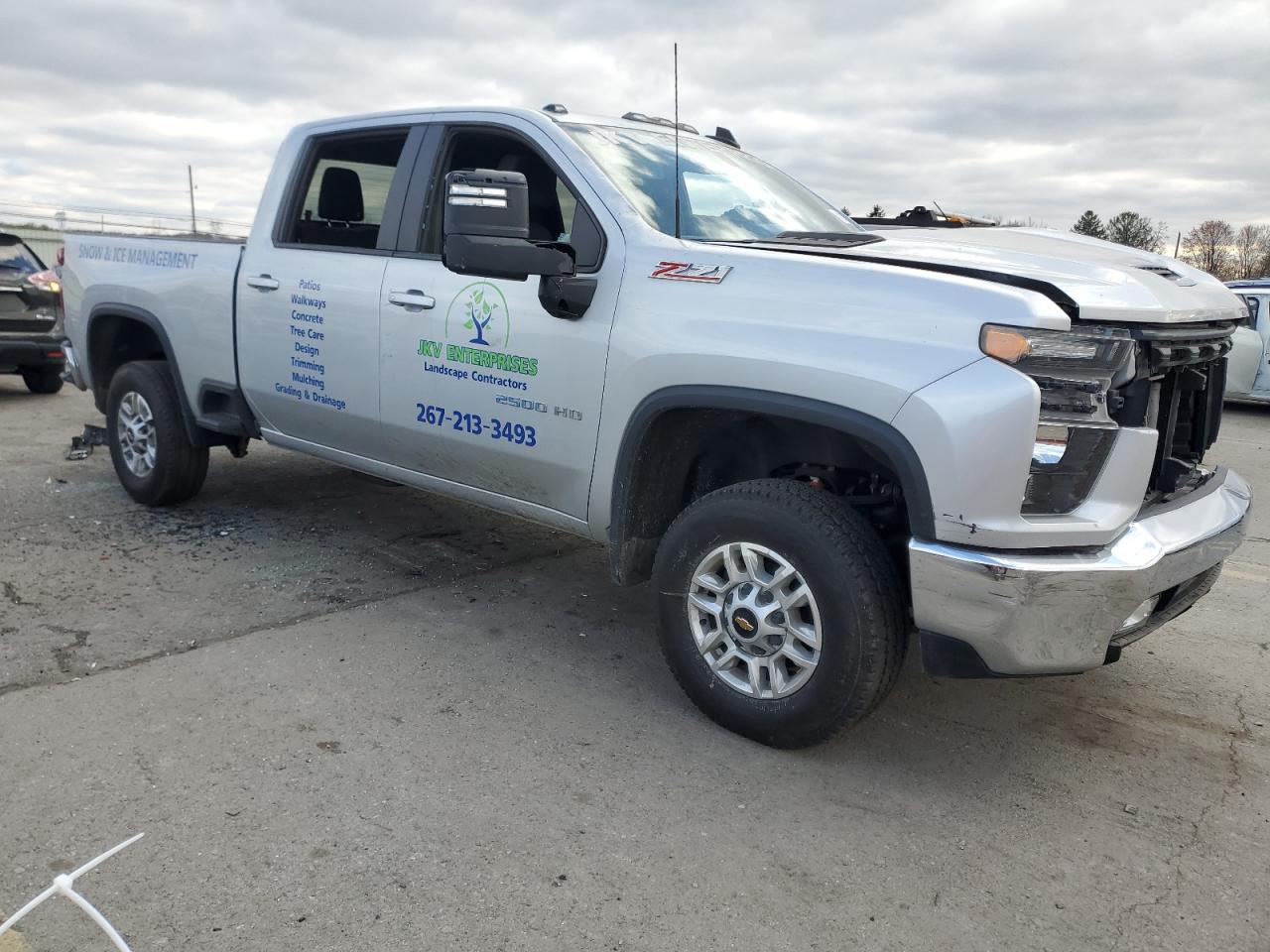 2022 Chevrolet Silverado - Image 4