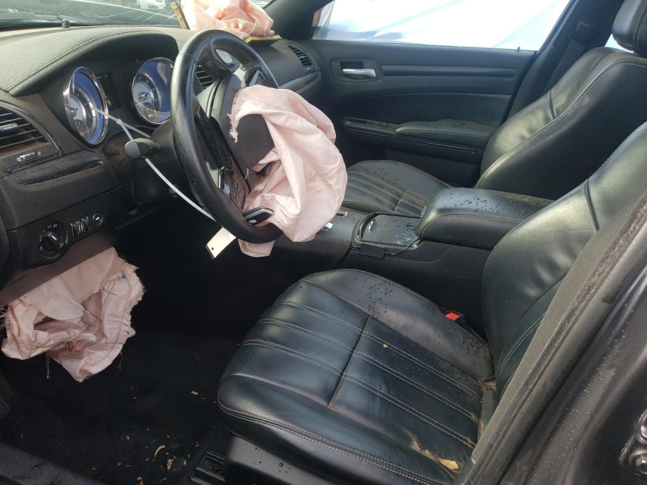 2014 Chrysler 300 - Image 7