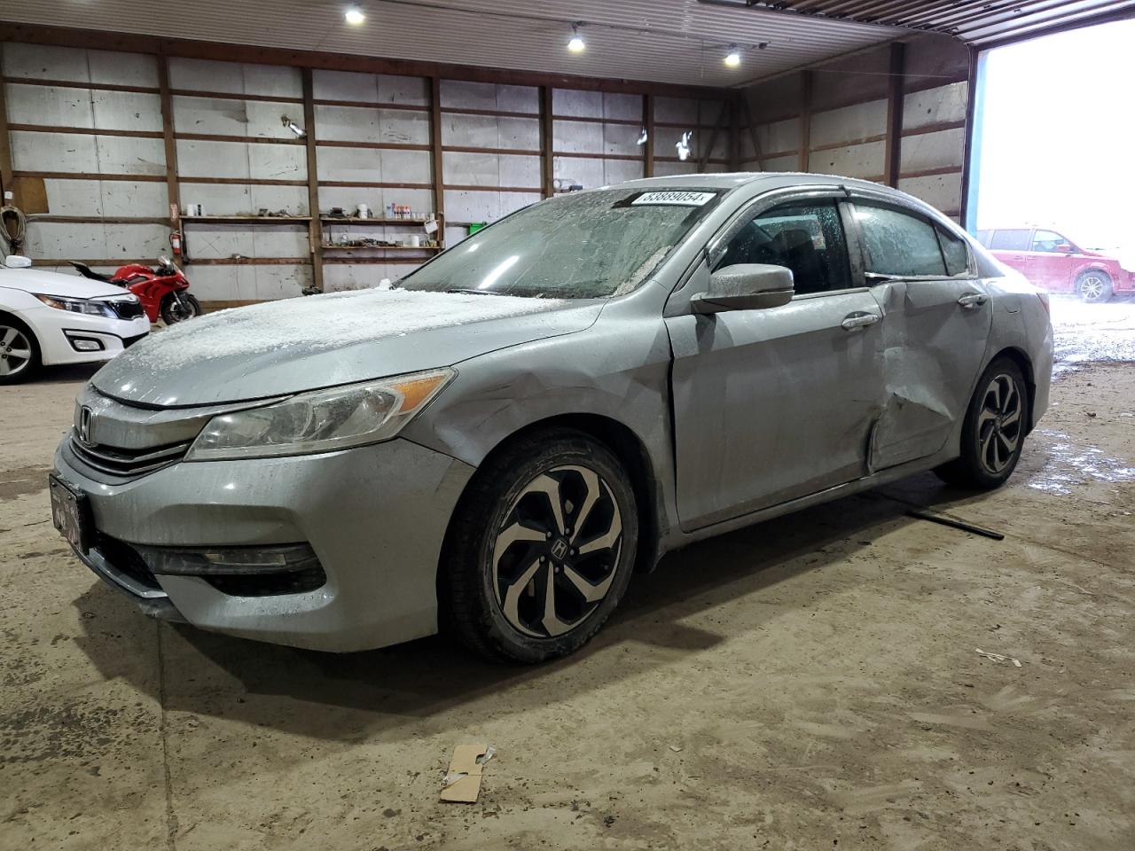 VIN 1HGCR2F77HA295608 2017 HONDA ACCORD no.1