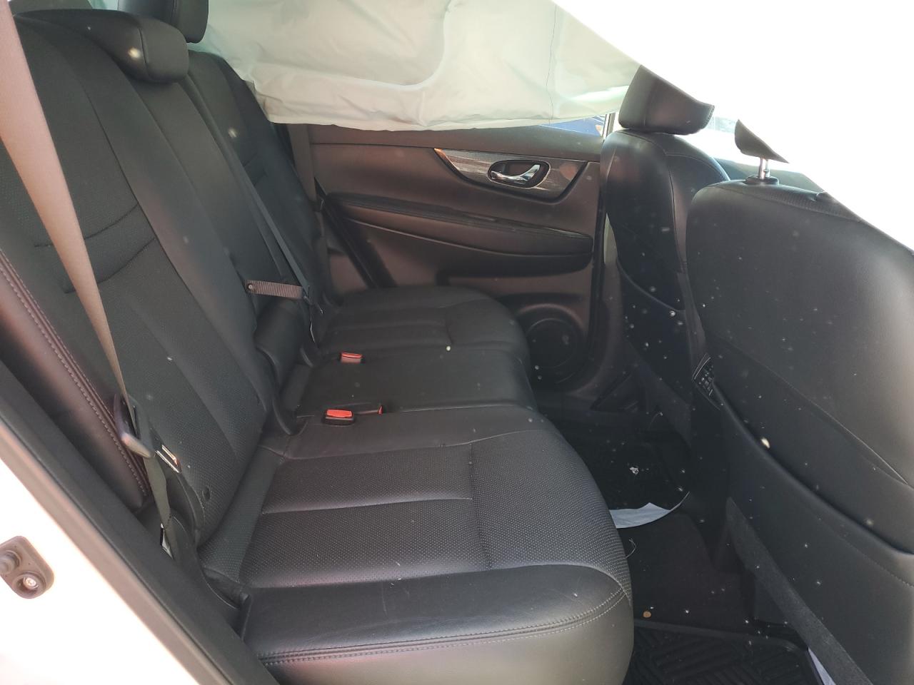 2015 Nissan Rogue - Image 10