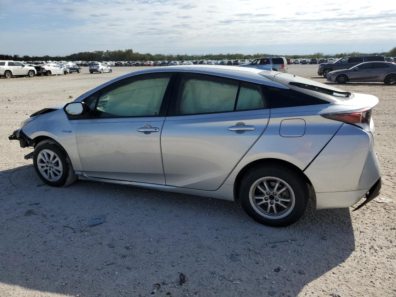 2016 Toyota Prius - Image 2