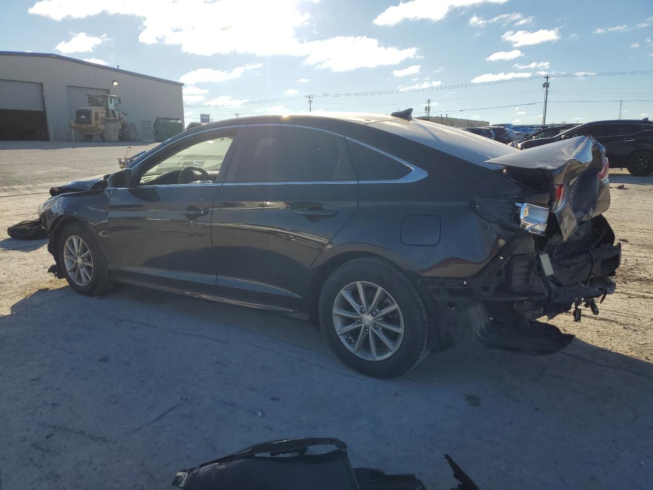 2018 Hyundai Sonata - Image 2