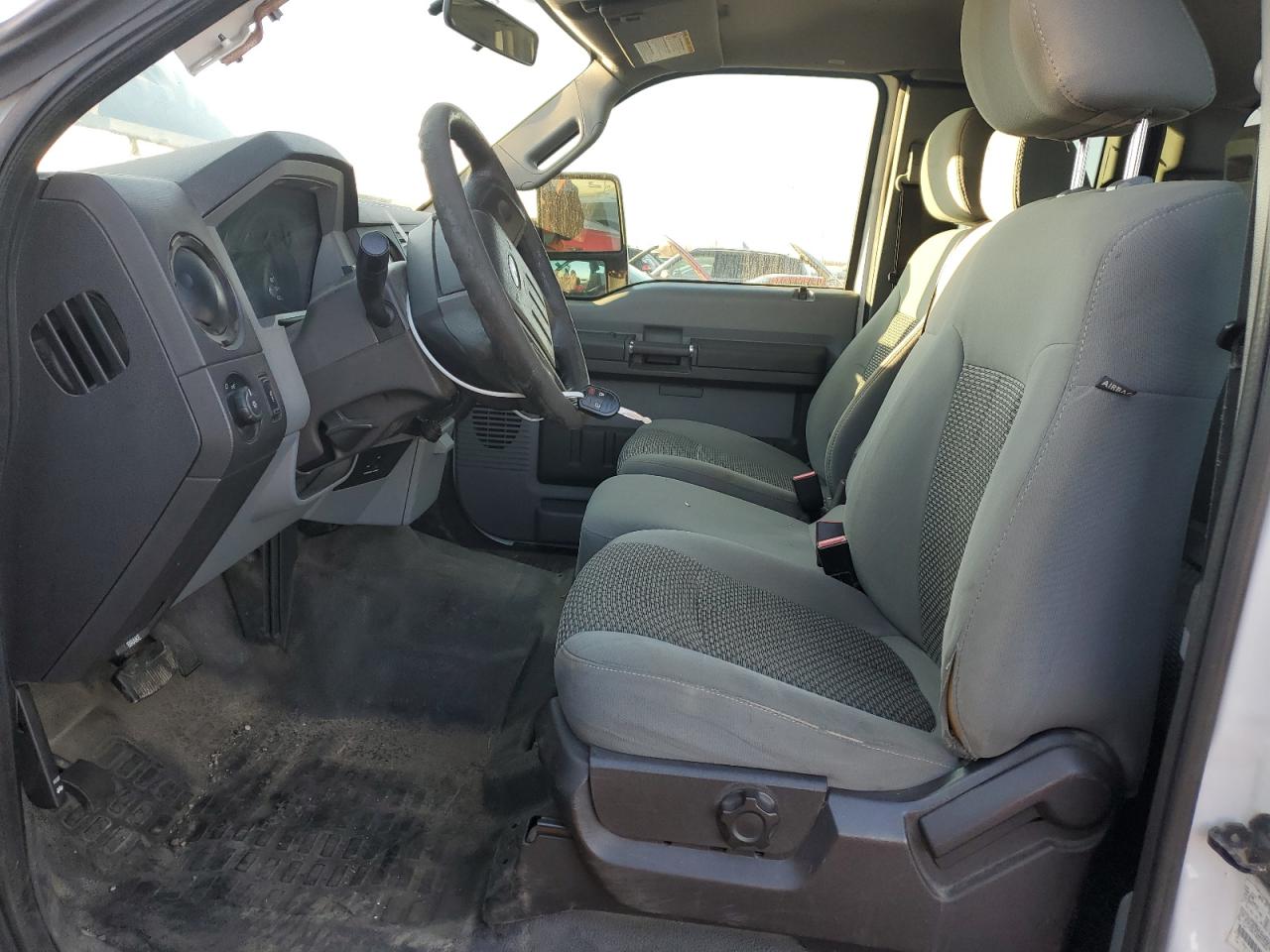 2011 Ford F250 - Image 7
