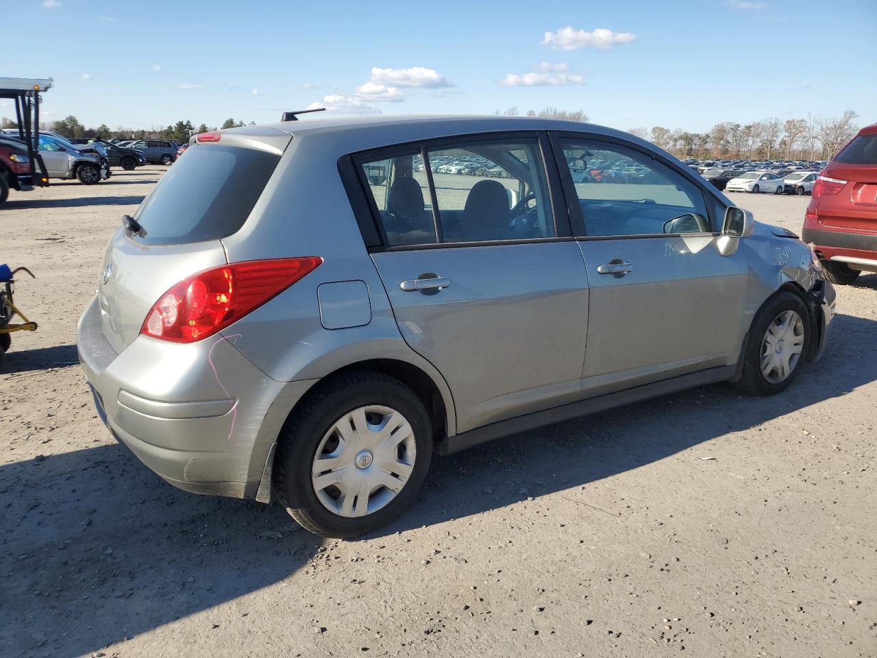 2010 Nissan Versa - Image 3