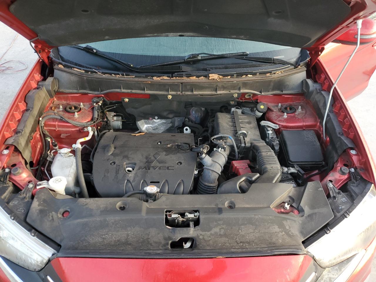 2018 Mitsubishi Outlander - Image 13