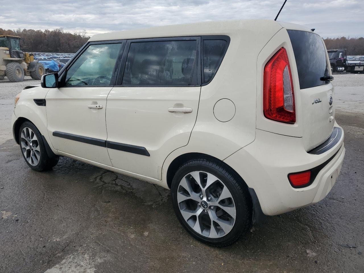 2013 Kia Soul + VIN: KNDJT2A66D7511879 Lot: 84696284