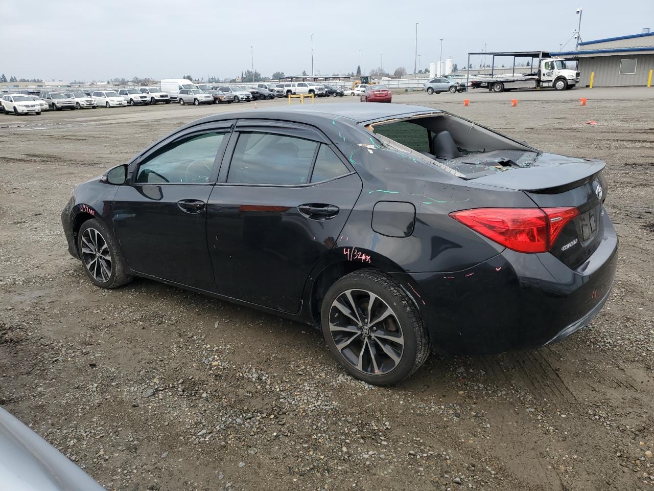 VIN 5YFBURHEXHP666513 2017 TOYOTA COROLLA no.2