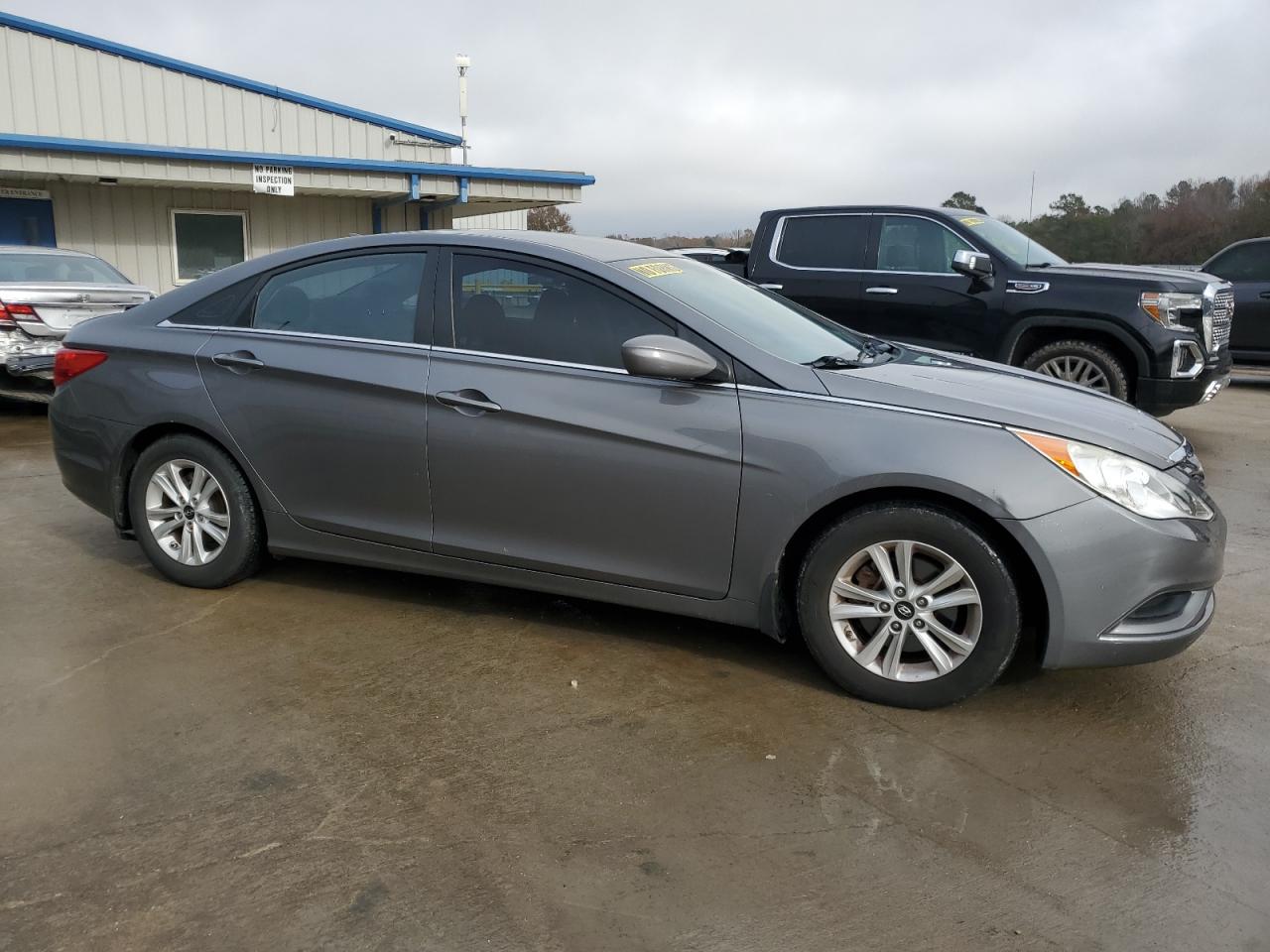2012 Hyundai Sonata - Image 4