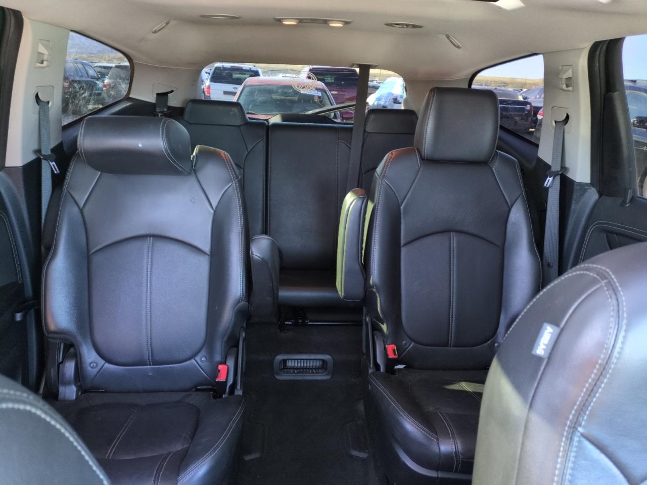 2016 Chevrolet Traverse - Image 10