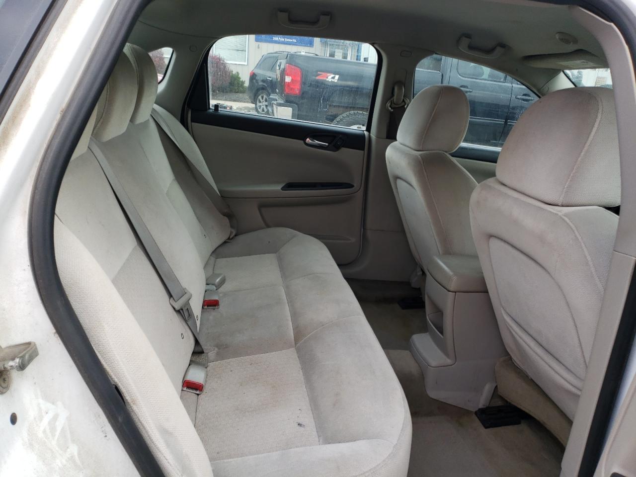 2011 Chevrolet Impala - Image 10