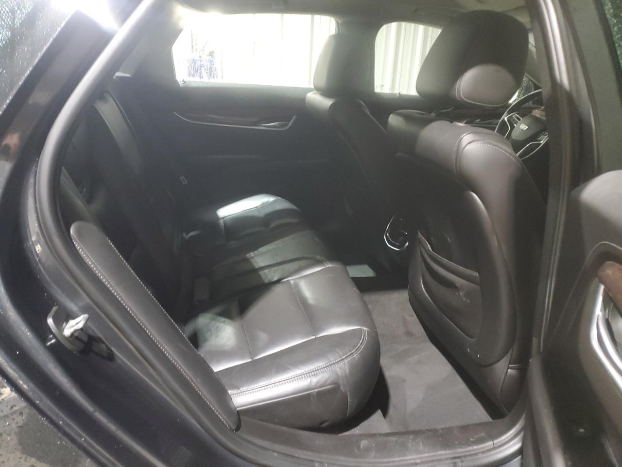 2016 Cadillac XTS - Image 10