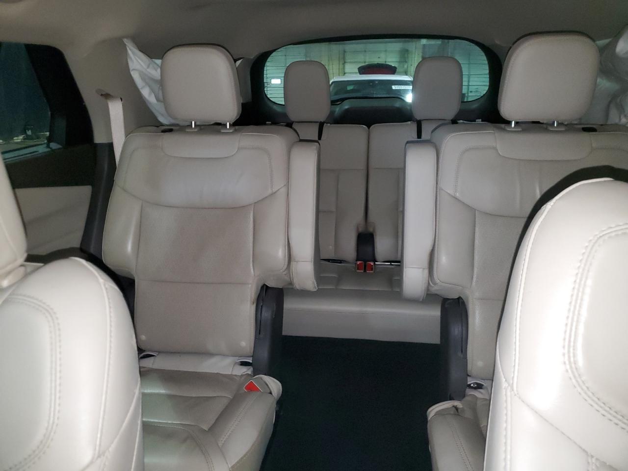 2022 Ford Explorer - Image 10