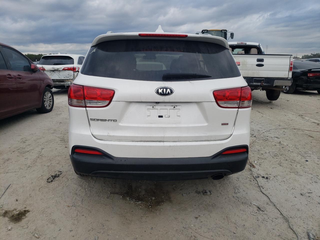 2016 Kia Sorento Lx VIN: 5XYPG4A34GG024025 Lot: 83890874