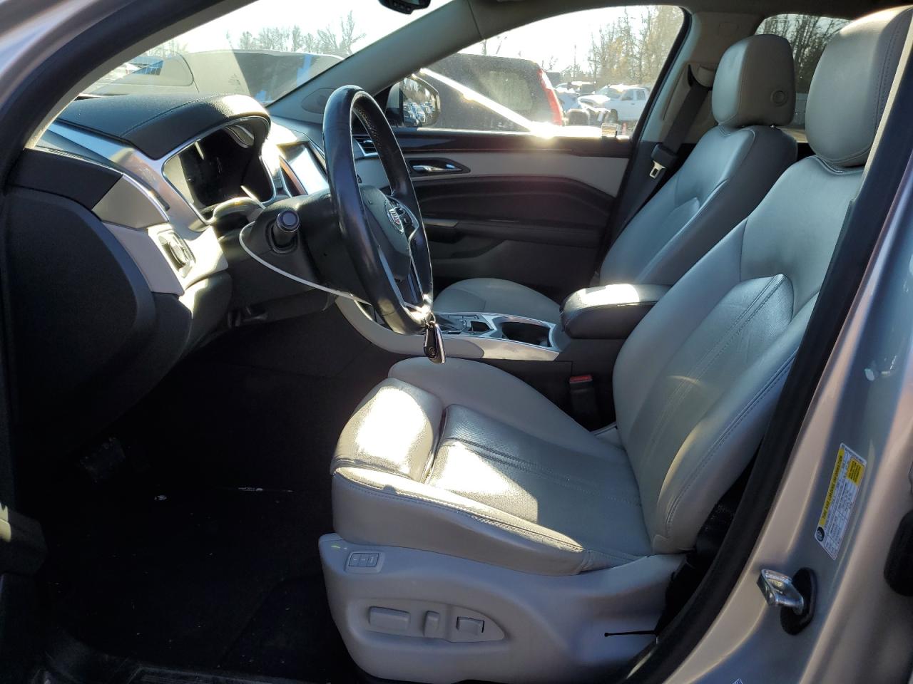 2016 Cadillac SRX - Image 7