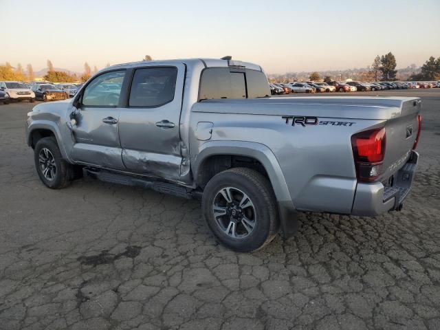  TOYOTA TACOMA 2018 Сріблястий