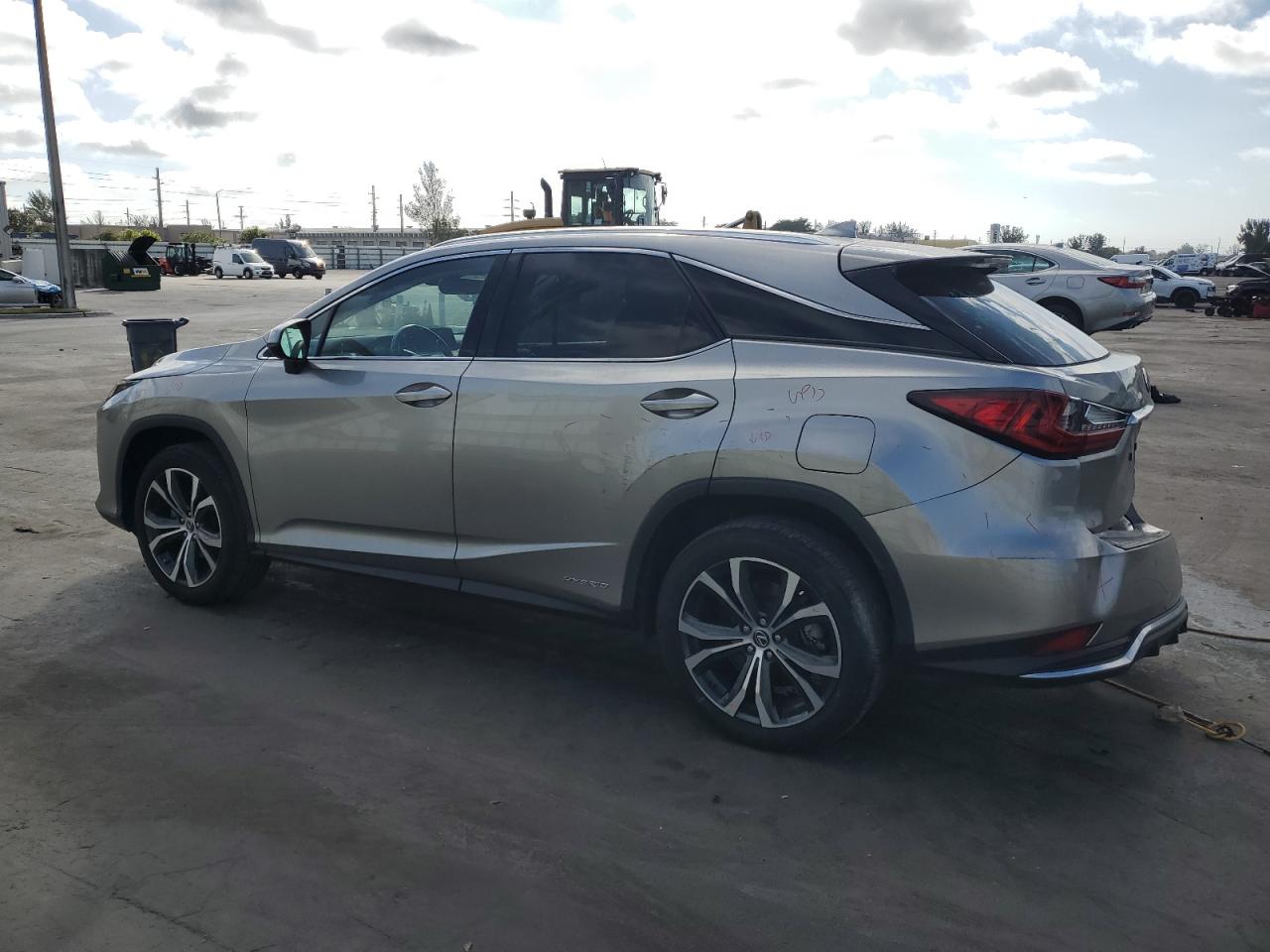 2022 Lexus RX - Image 2