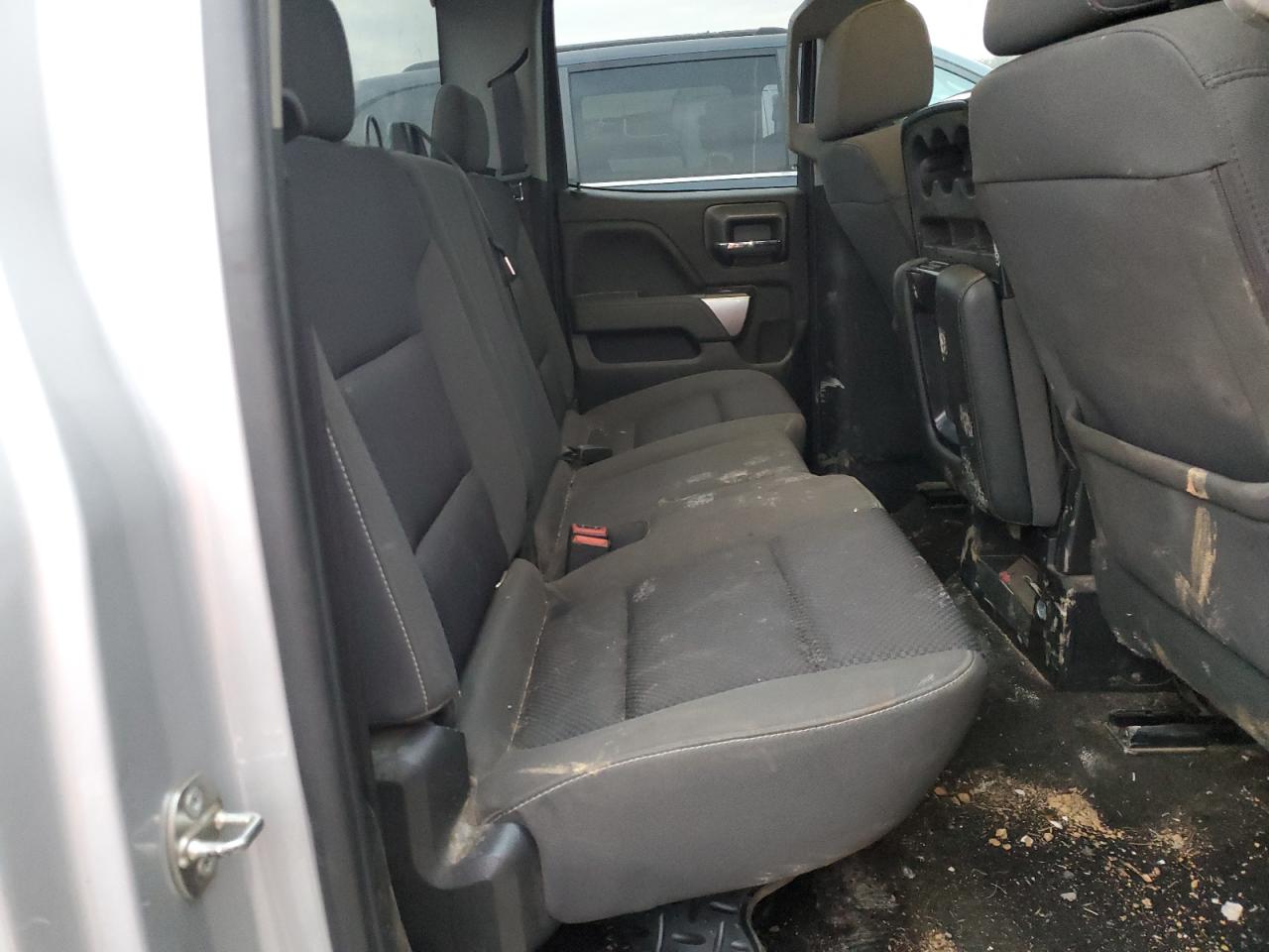 2018 Chevrolet Silverado - Image 10