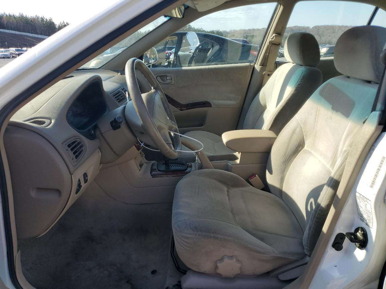 1999 Mitsubishi Galant - Image 7