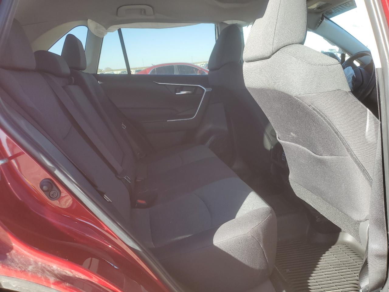 2024 Toyota RAV 4 - Image 11