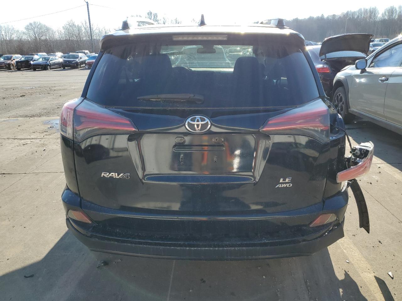 VIN JTMZFREV8JJ741202 2018 TOYOTA RAV4 no.6