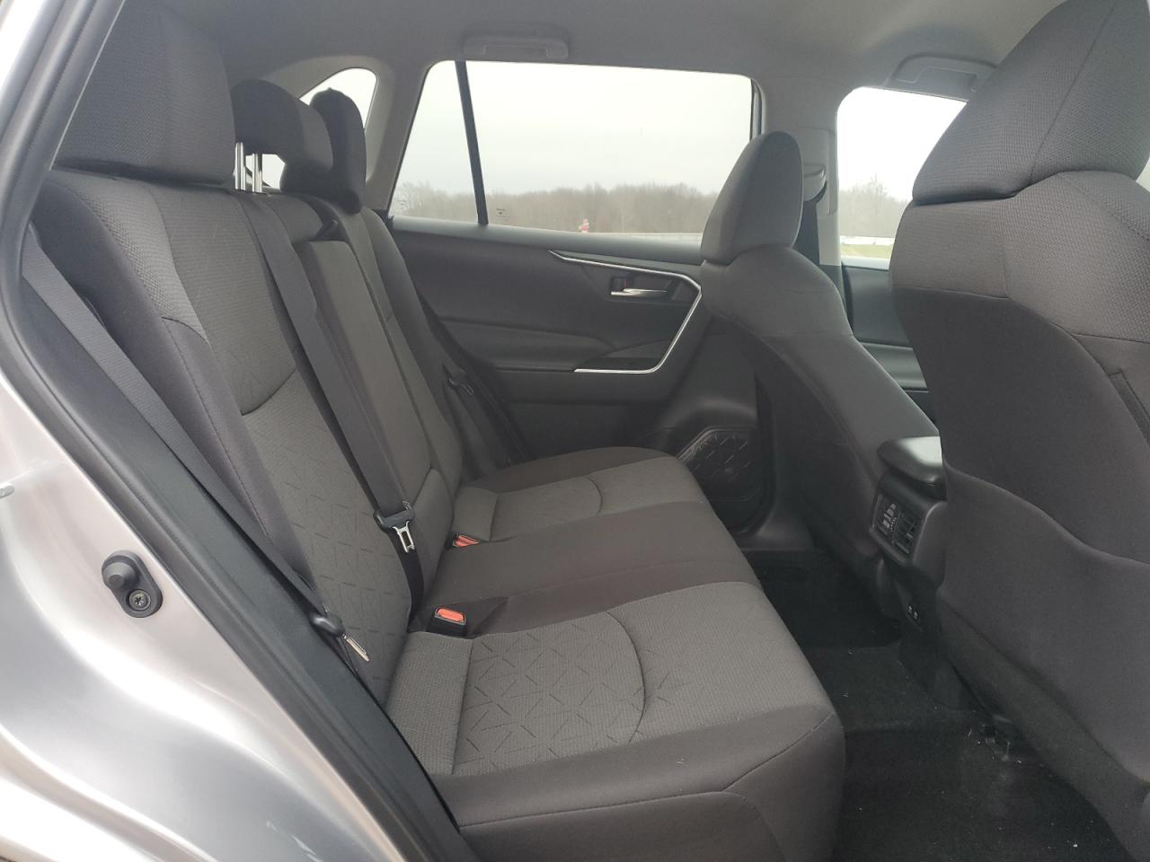 2021 Toyota RAV 4 - Image 12