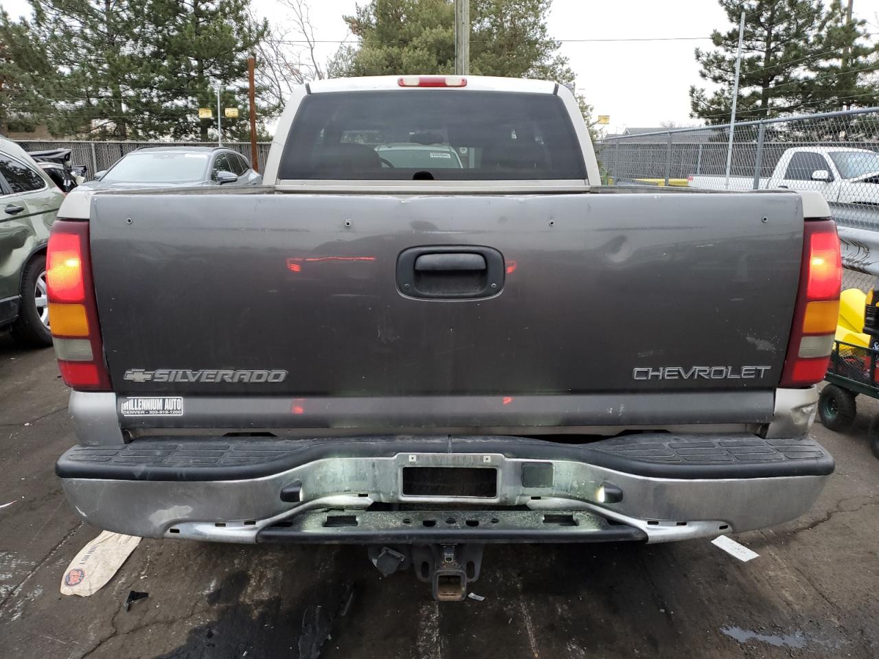 2001 Chevrolet Silverado - Image 6