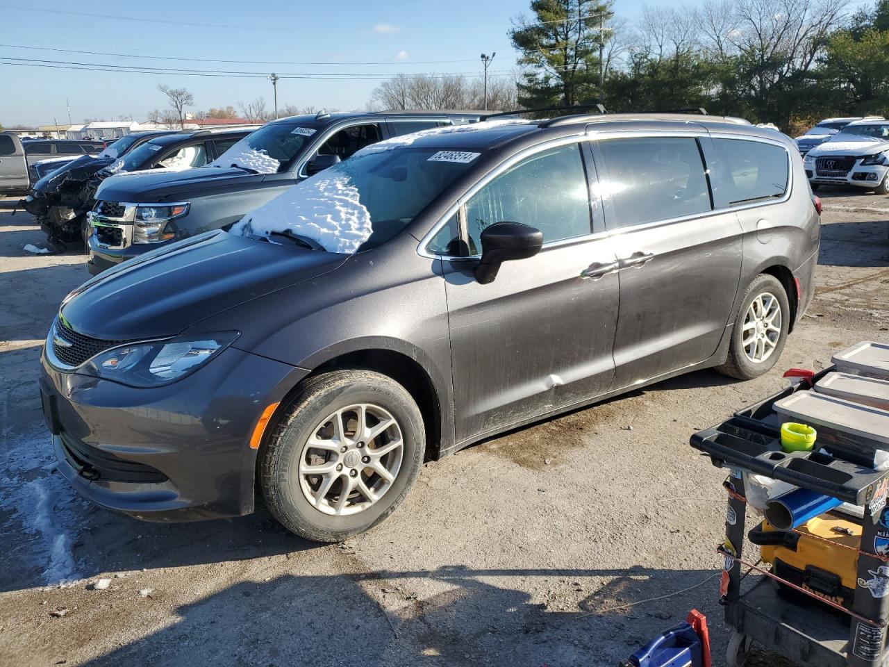2020 Chrysler Voyager - Image 1
