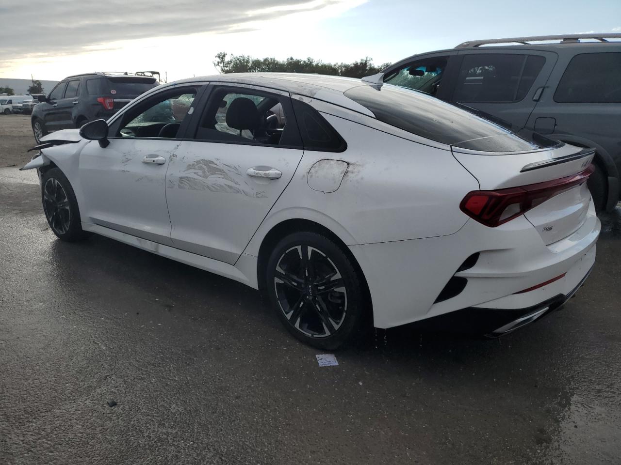 2022 Kia K5 - Image 2