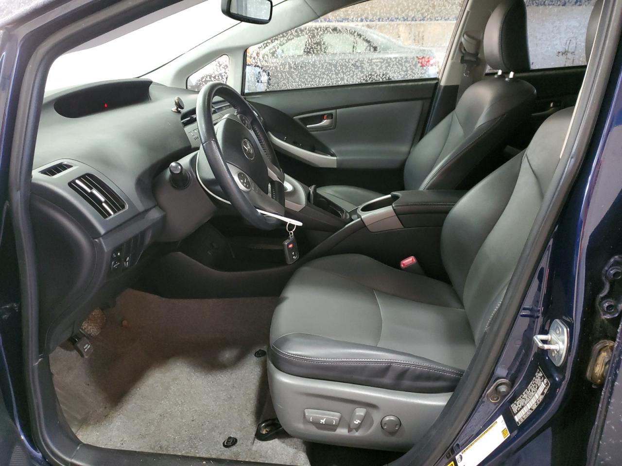 2013 Toyota Prius - Image 7