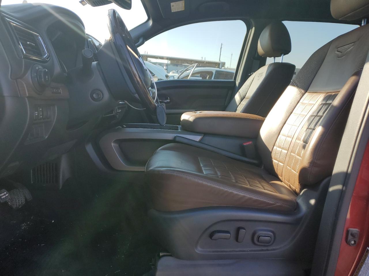 2020 Nissan Titan - Image 7
