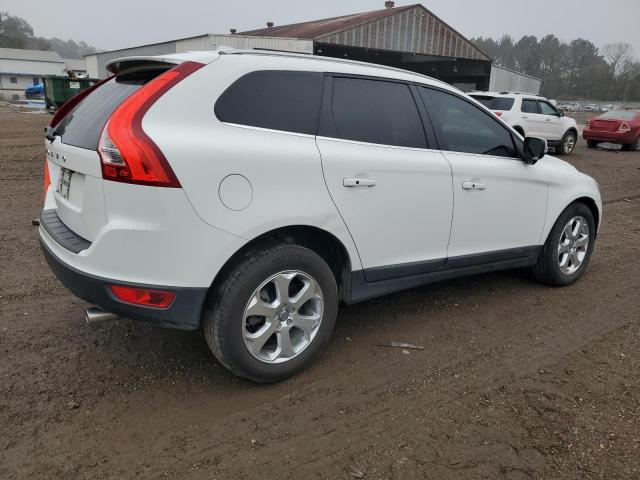 Паркетники VOLVO XC60 2013 Белы