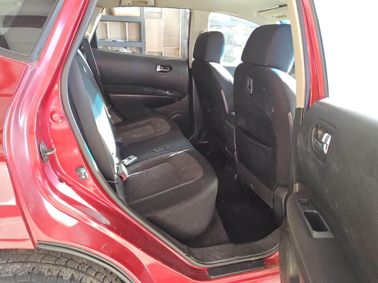 2011 Nissan Rogue - Image 11