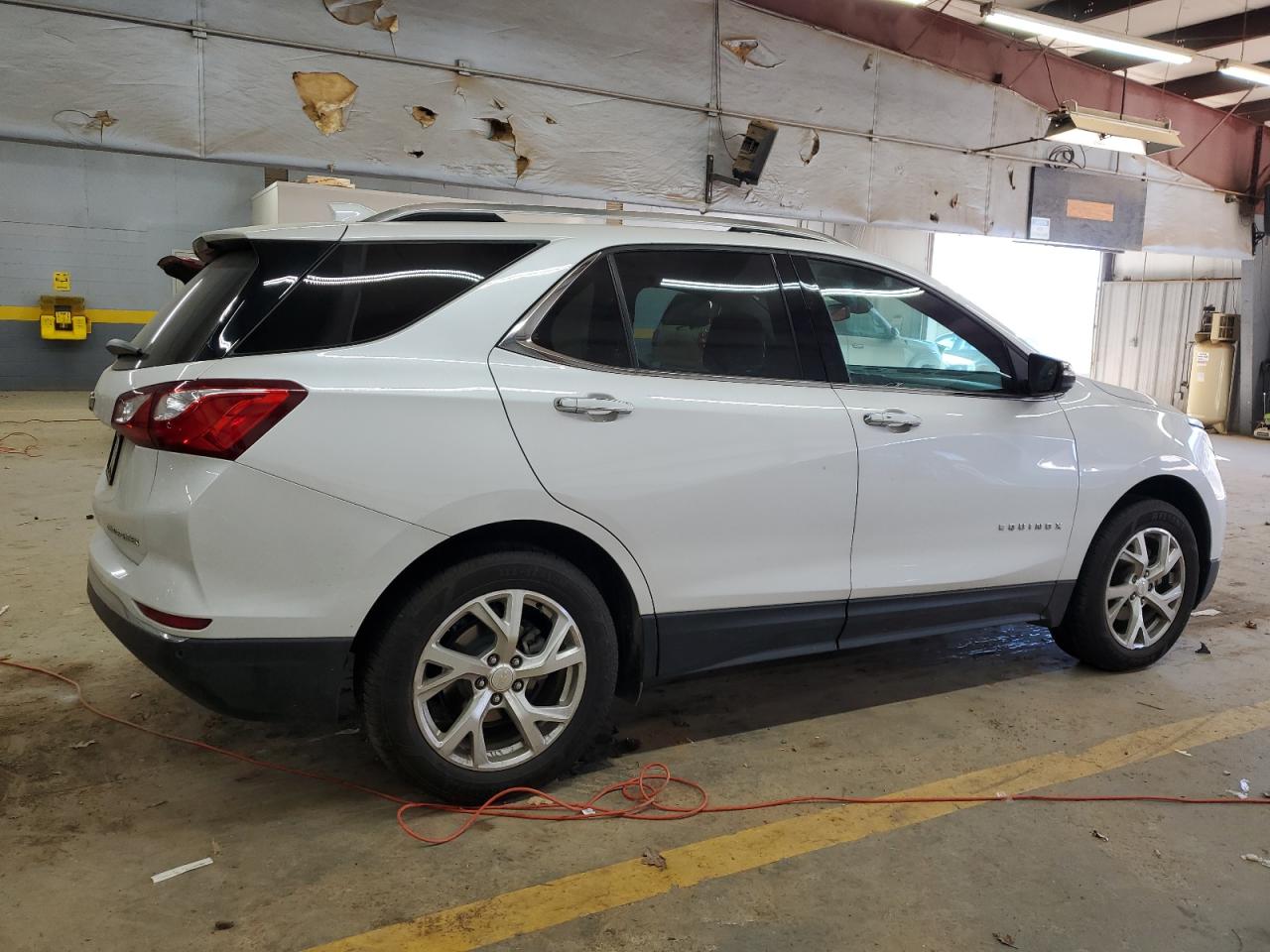 2021 Chevrolet Equinox - Image 3