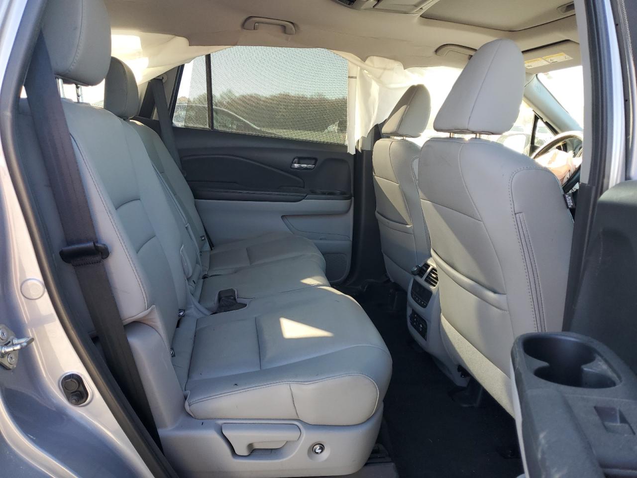 2017 Honda Pilot - Image 11