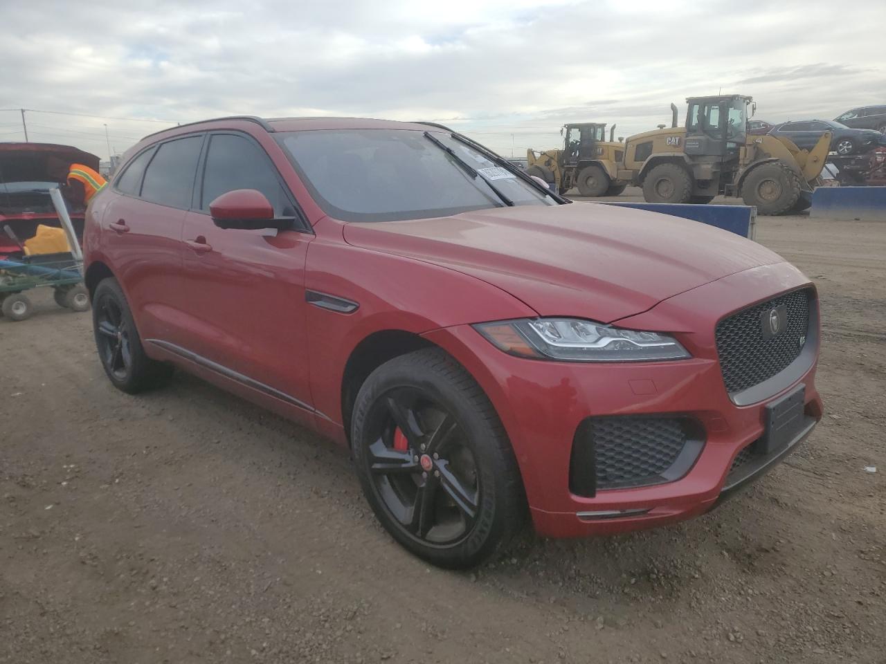 VIN SADCM2BV8HA895723 2017 JAGUAR F-PACE no.4