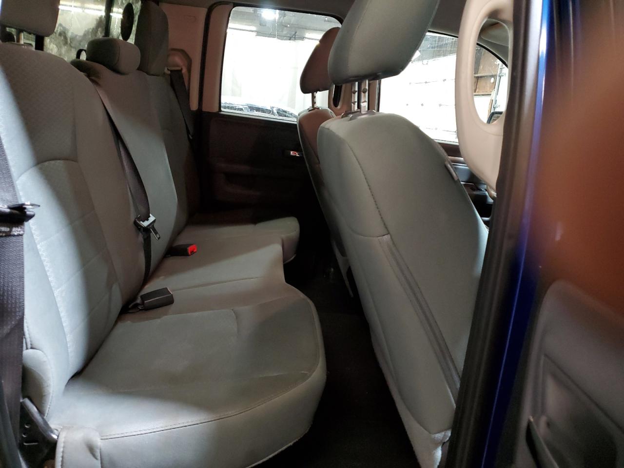 2015 RAM 1500 - Image 10