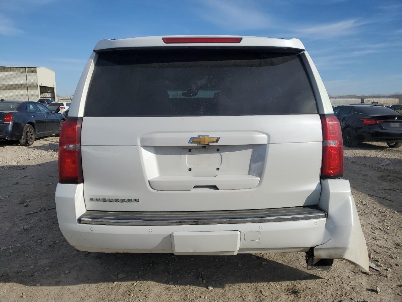 VIN 1GNSKJKC3GR465000 2016 CHEVROLET SUBURBAN no.6