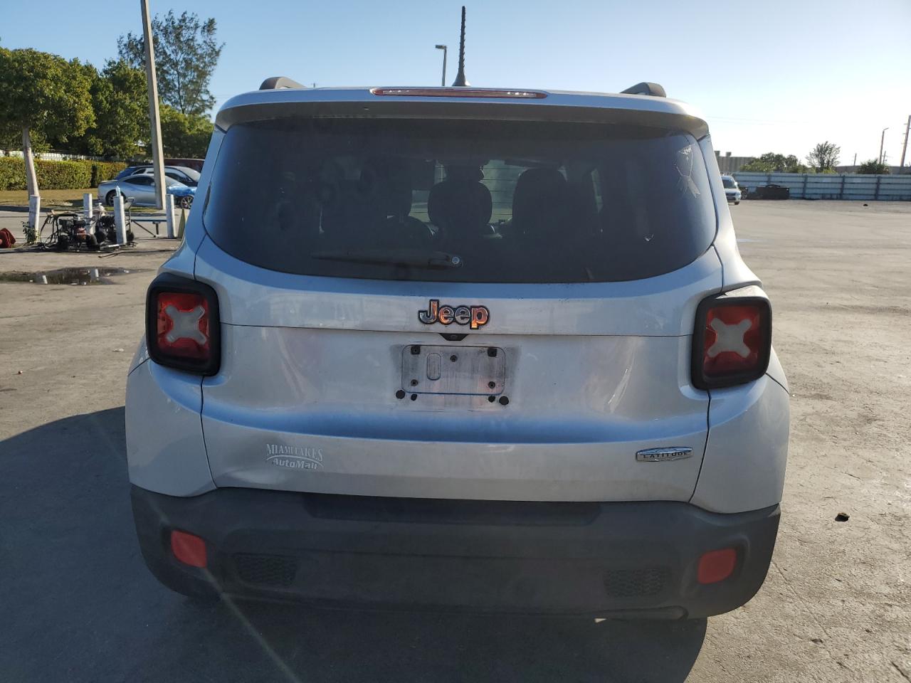 VIN ZACCJABT3FPB33684 2015 JEEP RENEGADE no.6