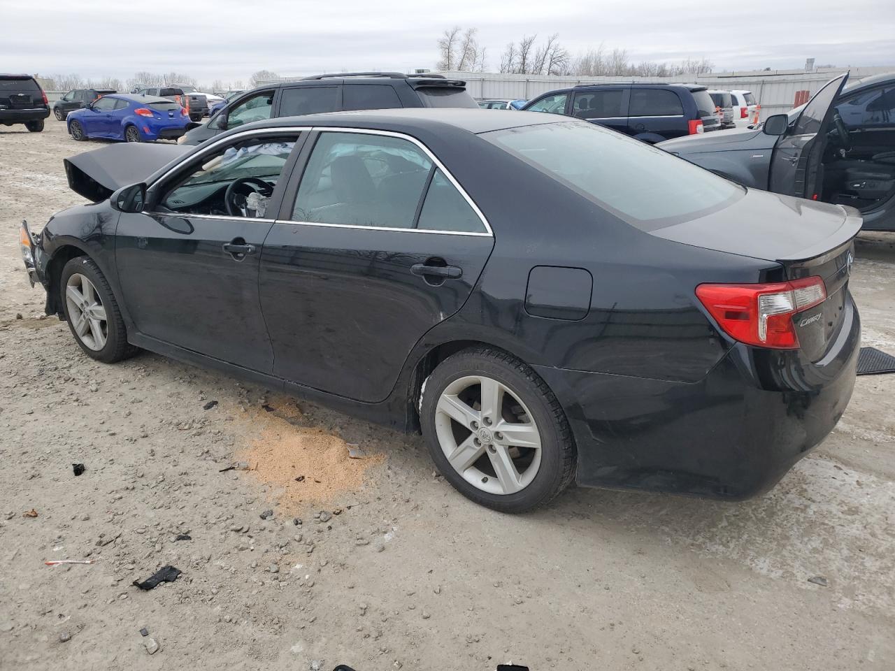 VIN 4T1BF1FK4DU715458 2013 TOYOTA CAMRY no.2