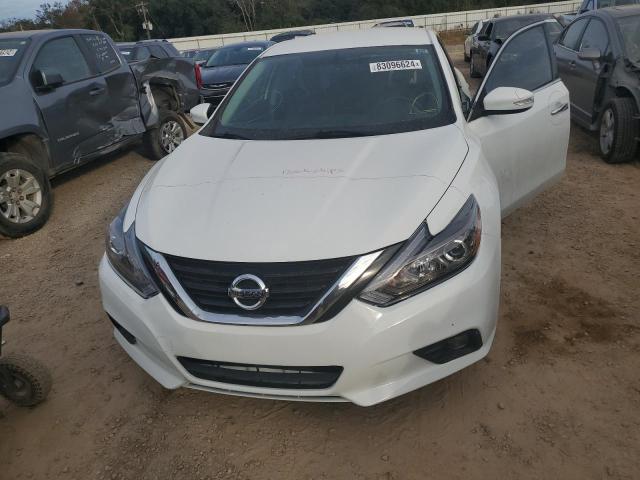  NISSAN ALTIMA 2018 Biały