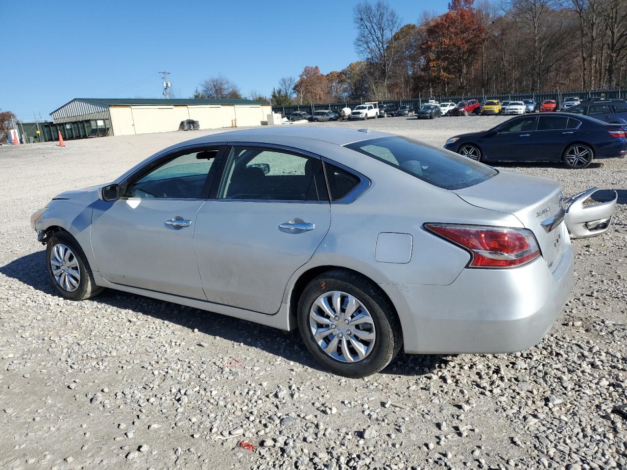 2015 Nissan Altima - Image 2