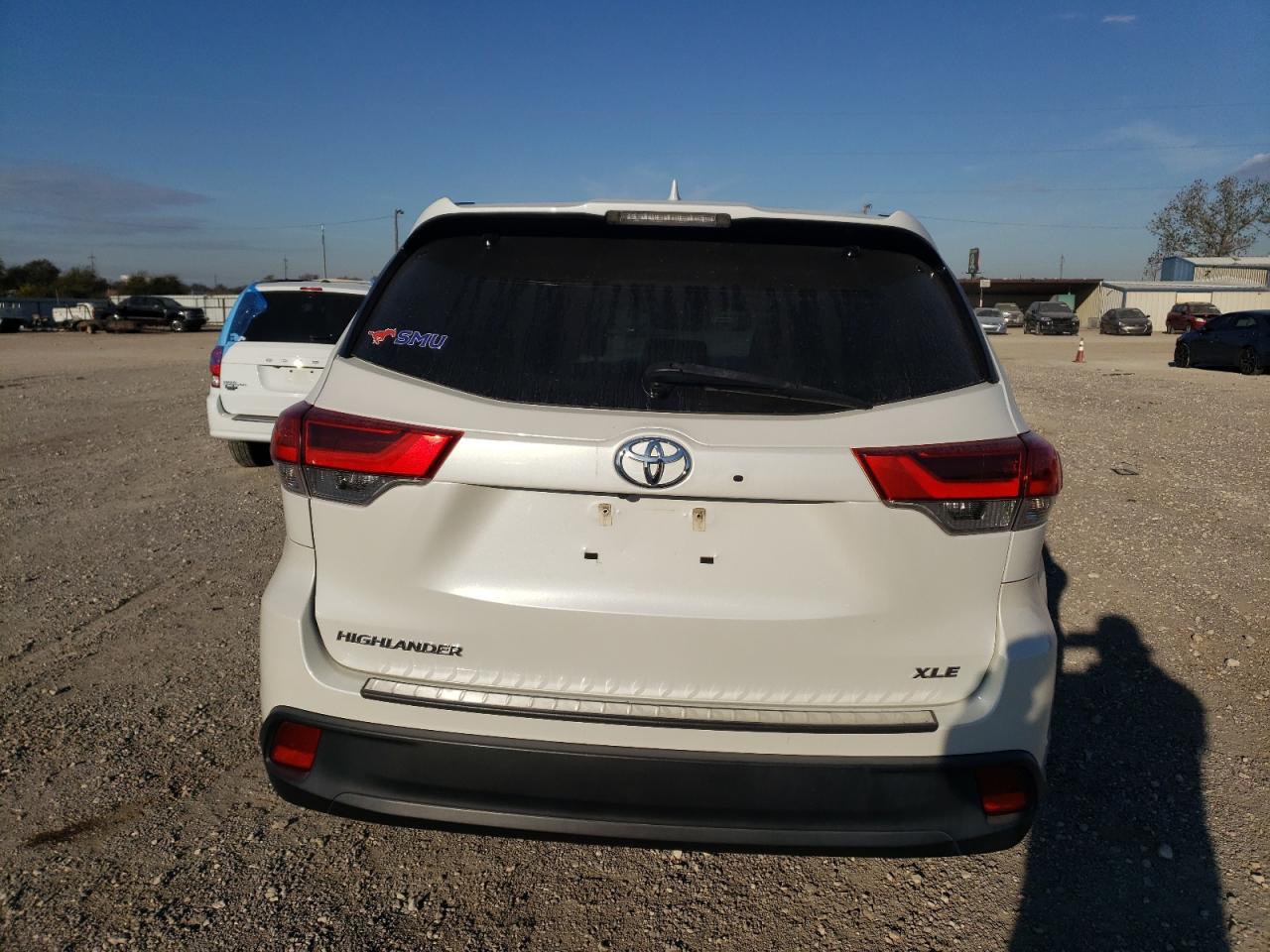 2017 Toyota Highlander - Image 6