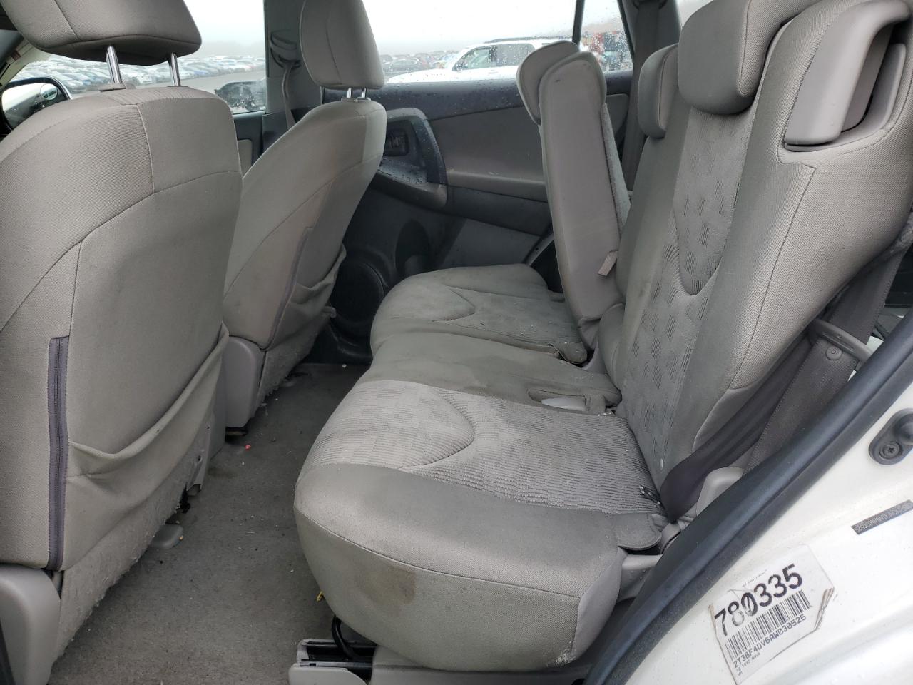 2010 Toyota RAV 4 - Image 11