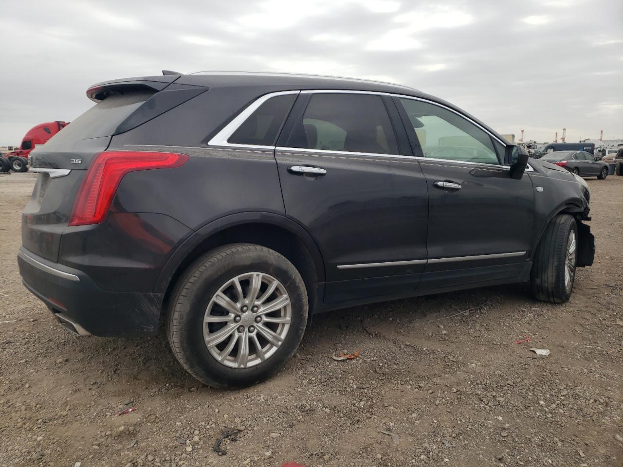 2018 Cadillac XT5 - Image 3