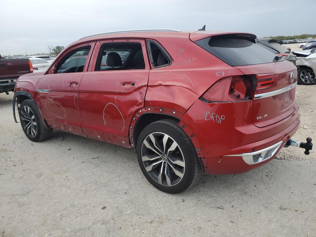 2020 Volkswagen Atlas - Image 2