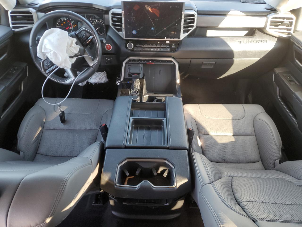 2023 Toyota Tundra - Image 8