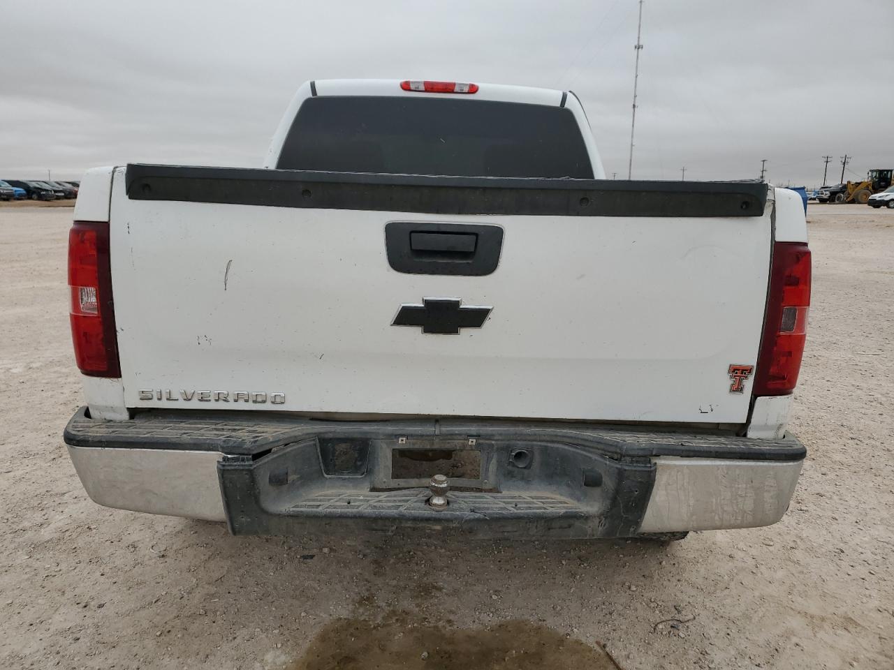 2011 Chevrolet Silverado - Image 6