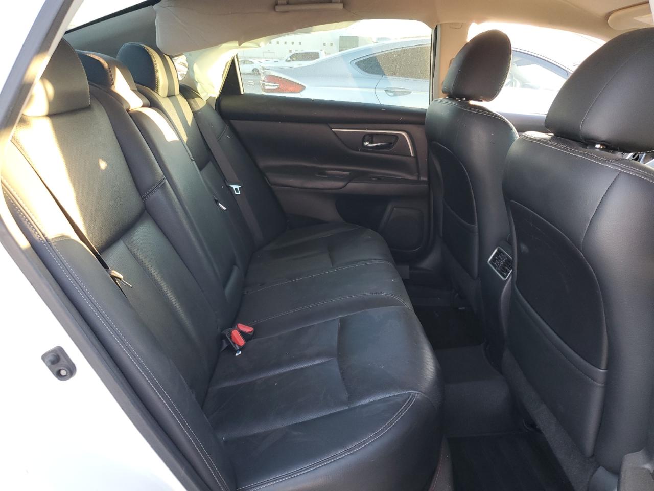 2018 Nissan Altima - Image 10