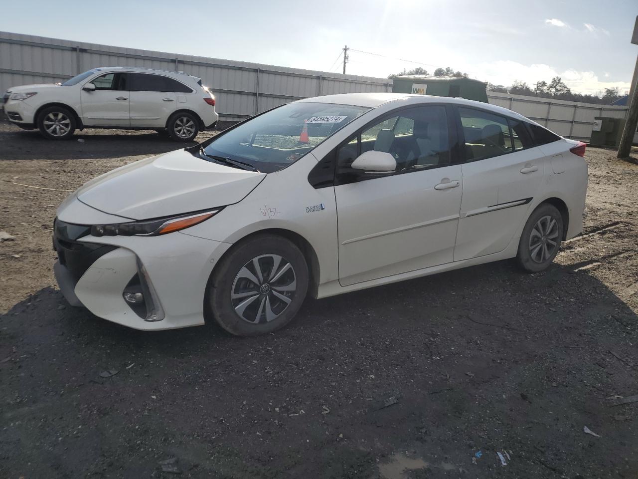 VIN JTDKARFP6J3088843 2018 TOYOTA PRIUS no.1